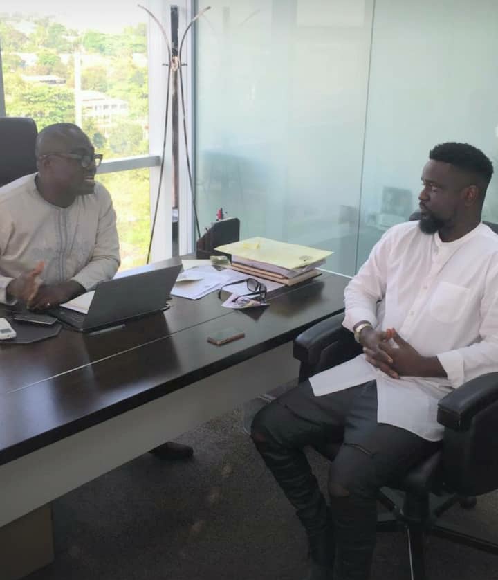 TheRealBolaRay's tweet photo. You keep taking Ghana music to greater heights. Happy Birthday @sarkodie 🤴. God bless you my brother. #LongLiveKingSark #LongLiveTheHighest https://t.co/XJwecUiOqC