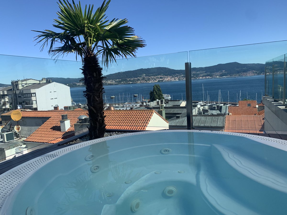 granhotelnagari's tweet photo. Pues se ha quedado un #finde precioso para viajar a #Vigo☀️🌊 ⁣
⁣
Nos encanta el #verano 😍⁣

📲https://t.co/efRptdw0rK
 📞 986211111⁣
 📩reservas@granhotelnagari.com⁣
⁣
#RíaDeVigo #NagariSpa #AquíSíHayPlaya #YPiscinaConVistas #VacacionesNagari #GaliciaCalidade ⁣ https://t.co/9Di9dvprig
