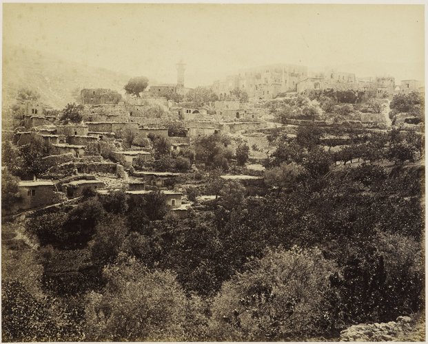 4/ These events heightened tensions between Muslims and Christians, which exploded dramatically in a war between the Druzes and Maronites of Mount Lebanon. Thousands were killed (below, Ḥāṣbayā, scene of a massacre)