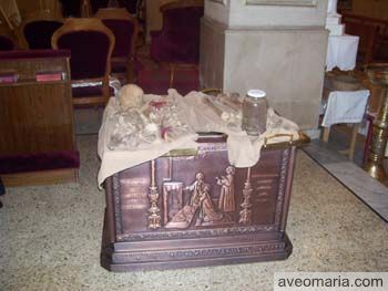 6/ This is the context for the martyrdom of the Masābkī brothers, who were murdered in the Franciscan church of Damascus after allegedly refusing to convert to Islam. Their relics are still there, and their cult remains popular among Christians in the city