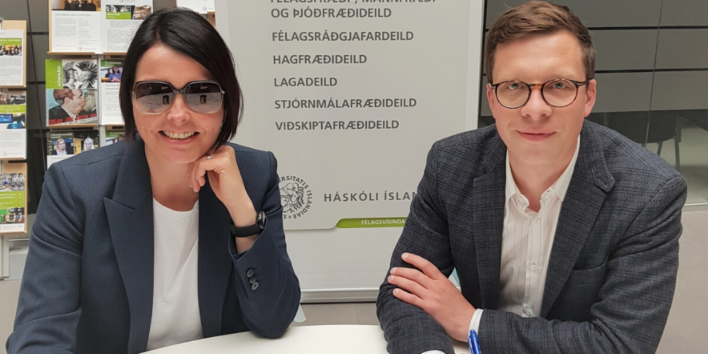 Samkeppniseftirlitið hefur nú undirritað samning við Viðskiptafræðideild Háskóla Íslands um starfsþjálfun nemenda hjá stofnuninni. Starfsþjálfunin miðar að því að auka þekkingu og hæfni viðkomandi nema.

 Lesa frétt í heild sinni: samkeppni.is/utgafa/frettir…