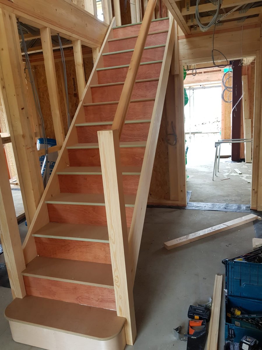 BurgessProjects's tweet image. Work has now commenced at our latest project for Chi Homes. The project consists of building 4 new luxury high end homes.

The stairs have now been installed, ready for the glass balustrade and the door linings are currently going in.

Look out for more photos!