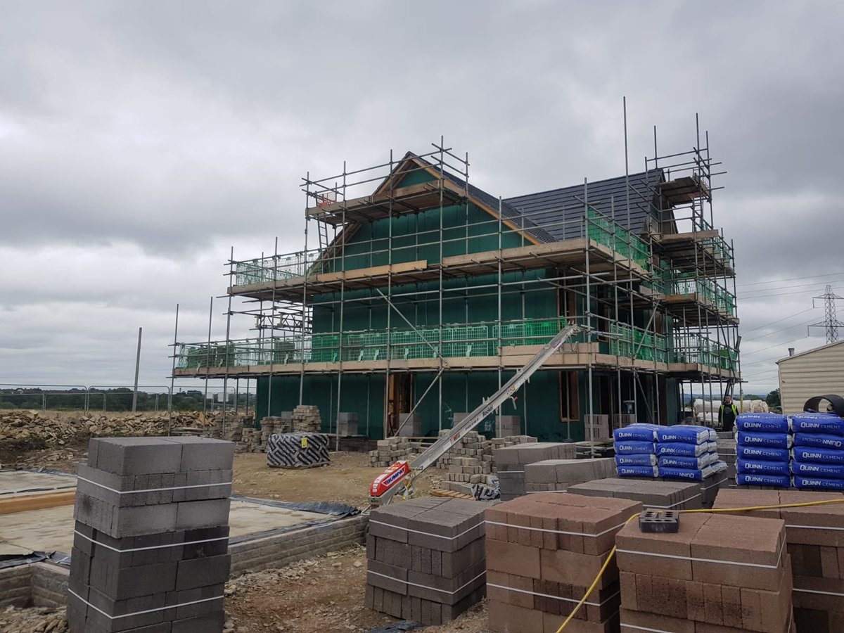 BurgessProjects's tweet image. Work has now commenced at our latest project for Chi Homes. The project consists of building 4 new luxury high end homes.

The stairs have now been installed, ready for the glass balustrade and the door linings are currently going in.

Look out for more photos!