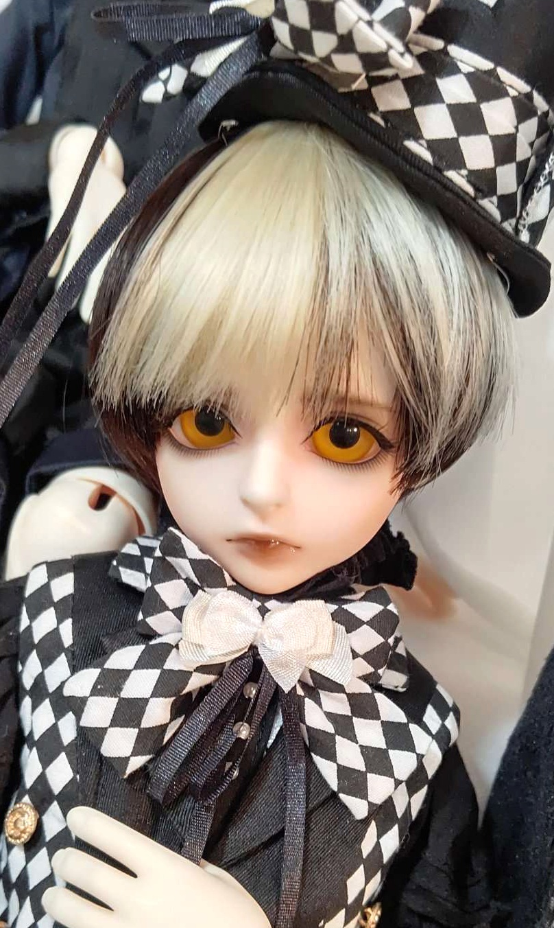 6-114「ちょっとロックなdollちゃん」シーグラスアート　インテリア　雑貨 Gothic Noir Style - LiccA｜リカちゃん｜タカラトミー