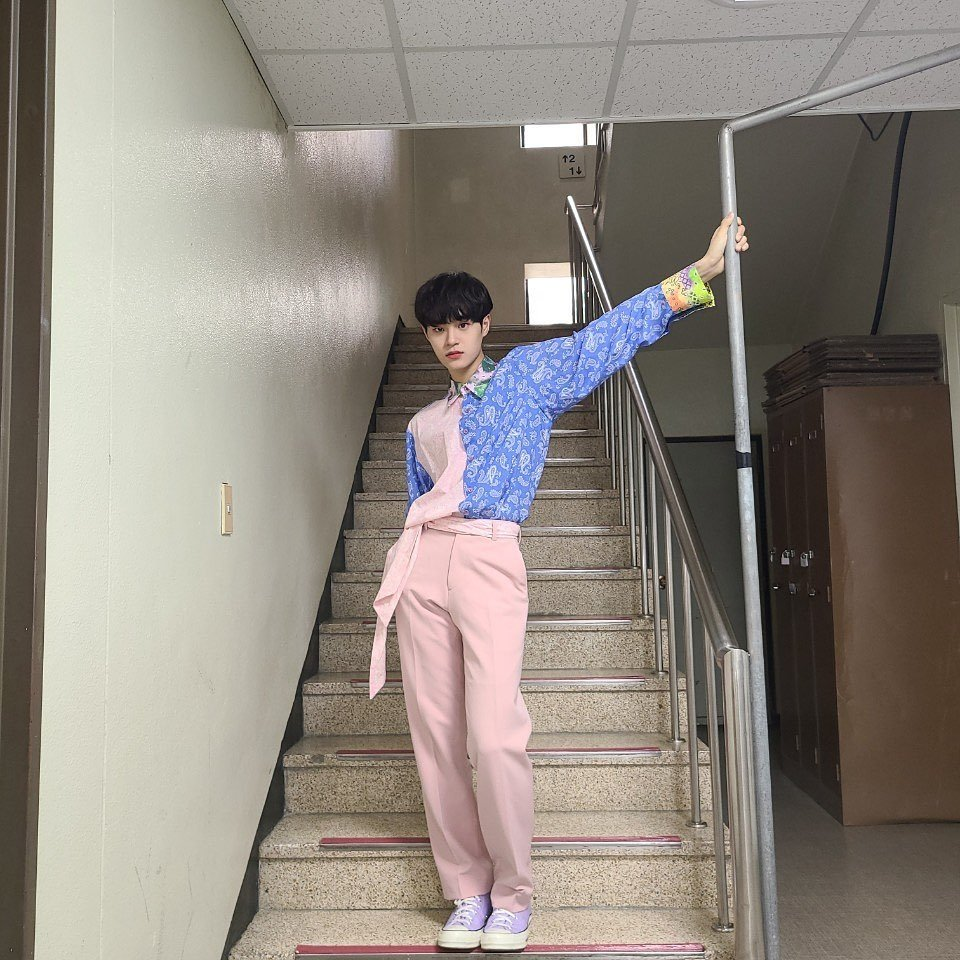 AB6IX_ID's tweet photo. Daehwi insta update 

[ #GiveMeAnAnswer #MyAnswerIsABNEW💛💙 ] 

https://t.co/CXUcmhebtQ

#AB6IX #에이비식스 #VIVID #전웅 #김동현 #박우진 #이대휘 @AB6IX @AB6IX_MEMBERS 

 https://t.co/NlNimhAEvj