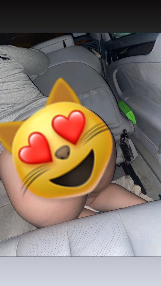 KittyStackz's tweet photo. 🤫 😘💕 onlyfans @ KITTY STACKZ go sub please 🤩 https://t.co/lhnrcXjlsy