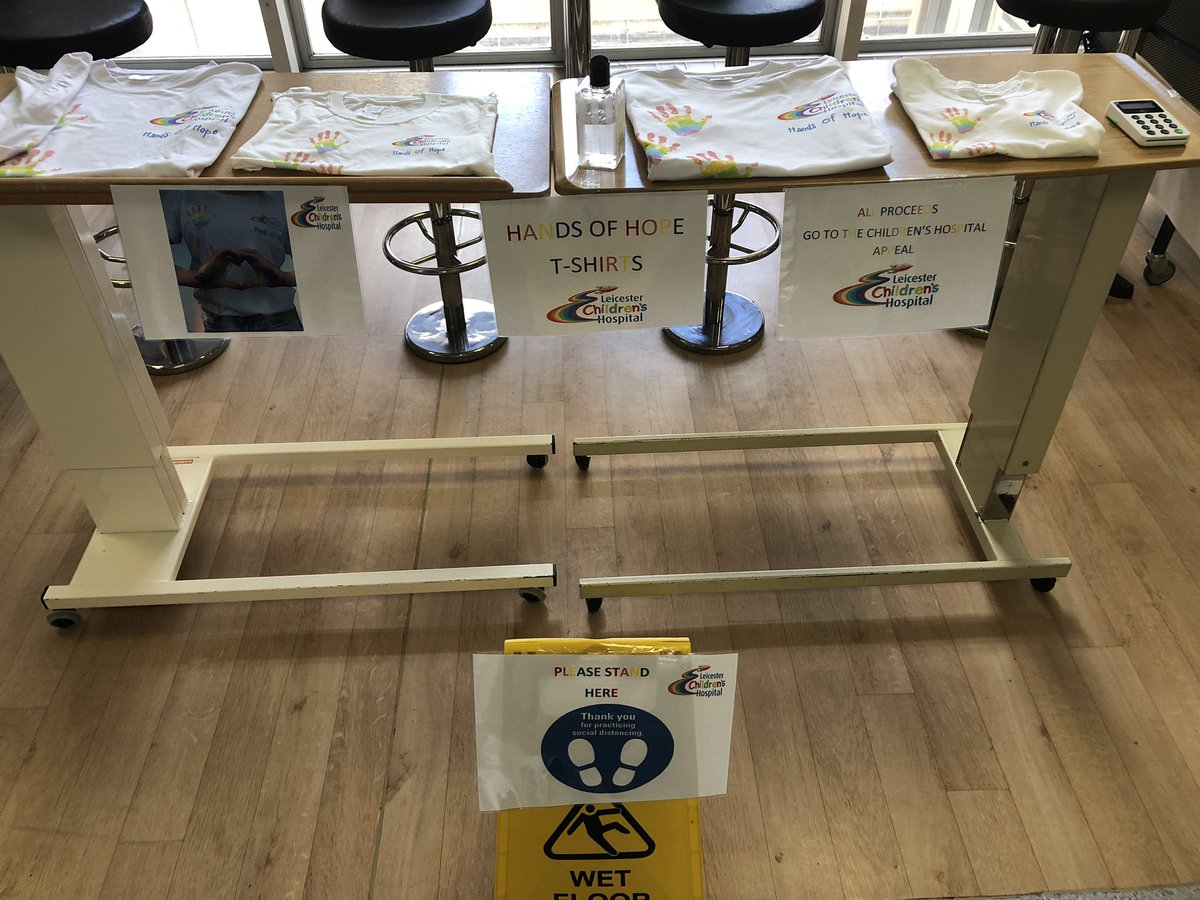 HandsofHope_LCH's tweet image. Here at Lri- Balmoral Level 4 until 1pm today. All proceeds go to the Children’s Hospital Appeal @wilsjo @DrFoxLHC @LeicChildHosp @Leic_hospital