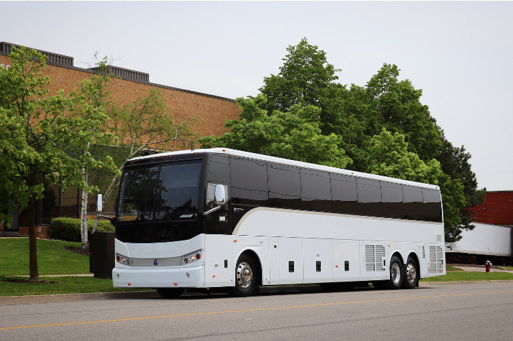 damerabus's tweet image. The #TS45 is ready to meet all your large coach needs! This 56 seater includes state of the art safety features, a luxurious, customizable interior, and a 100% stainless steel frame. Visit damerabus.ca for more details! #madeforcanada #newbus #coach #temsa #damerabus