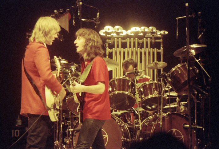 RushFanCast's tweet photo. "Everybody got mixed feelings
About the function and the form
Everybody got to deviate
From the normβ¦"
@rushtheband certainly did #DeviateFromTheNorm on #MovingPictures final track, #VitalSigns. Join us #RushFamily, as we wrap up our discussion of Rush's best-selling album! https://t.co/I6M9FehcXh