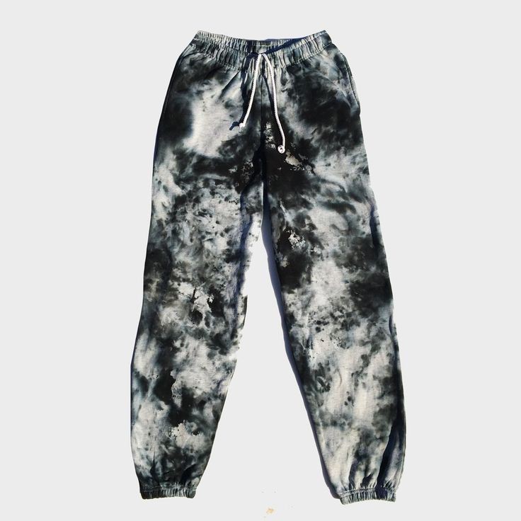 xcouragecrypto's tweet photo. POTATO WEARS, ADIRE HOODIES AND SHORTS are available in different colors at @potatowears

Hoodies: 8k
Sweatshirts: 7k
Tees: 5k
Shorts: 4.5k
Delivery: A Token
Address: Tejuosho plaza, yaba, Surulere.

Send a DM to @potatowears. QUALITY ONLY! https://t.co/oCrAKmEHRj