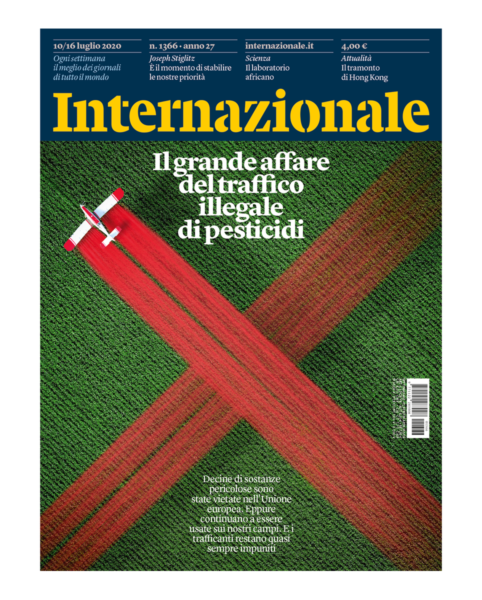 IN EDICOLA! Il grande affare del traffico illegale dei #pesticidi. In copertina con <a href="/Internazionale/">Internazionale</a>