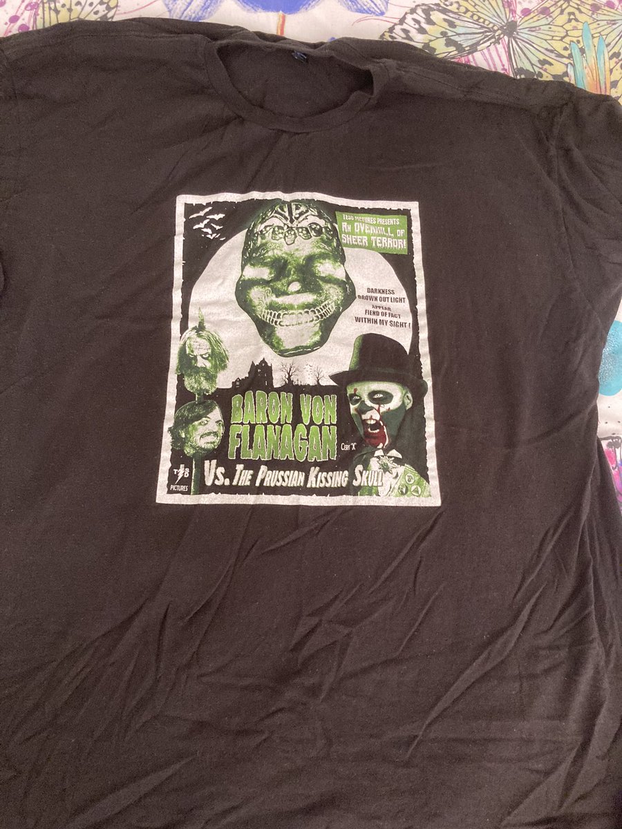 Selling 2x #TESD T-shirt’s. Want £20 each + shipping. (What I paid for them). Baron is XXL. Ant is LADIES XL. Comment below if interested. Please RT. #Yoho #4CD