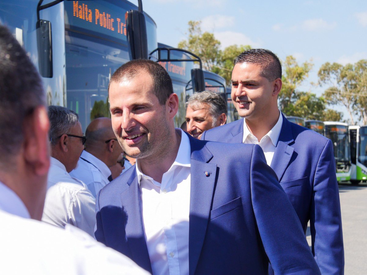 DeputyPMIanBorg's tweet photo. Together w/ PM @RobertAbela_MT &amp; @tallinjamalta inaugurated an €11m investment of 50 new buses 🚌 which have a Euro6 engine. This means that now our fleet is one of the cleanest and youngest in Europe 🇲🇹🇪🇺. I look forward to continuing to strengthen our public transport service https://t.co/urFurz5U5i