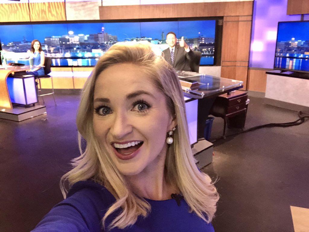LexieOConnorWX's tweet image. Our socially distanced Friday selfie! Join us on #GoodDayMaine #liveoncbs13 until 7 then on #fox23maine 7-9 am @KatieWGME @JeffWGME @WGME