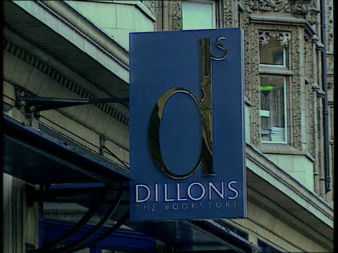 1998 & I moved to Dillons City University London, nr Barbican/Islington as Asst Manager & suddenly we became a Waterstones in the HMV merger. Proud to say I did the 1st ever stock transfer between Dillons & Waterstones! Bookselling highlife indeed! I sold a lot of law books.. 6/x