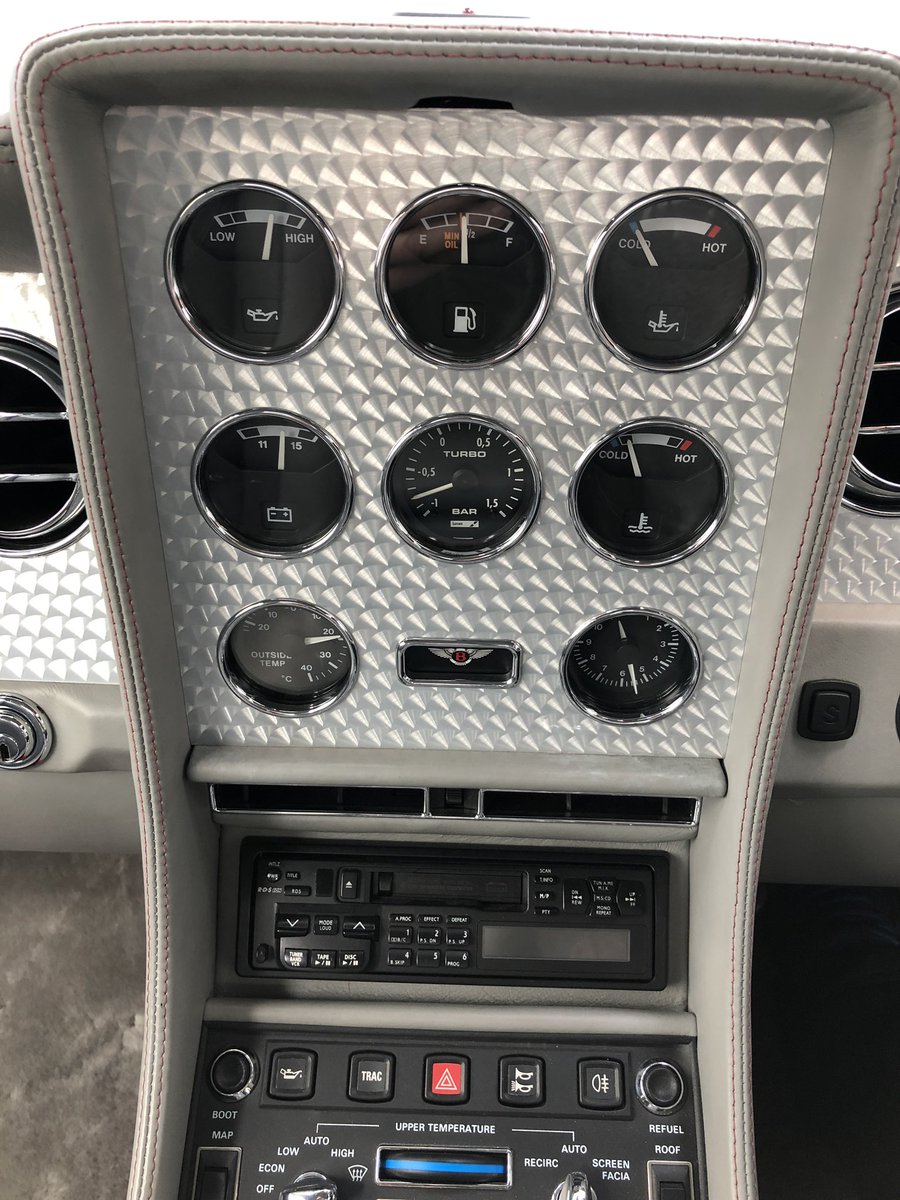 You can keep all your new in car touch screens, I much prefer the older stuff