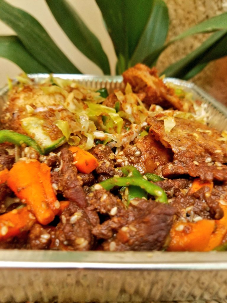 Leimerhh16's tweet photo. Assalamu alaykum, Barkanmu da Jumu'a. Please don't scroll without retweeting, your retweets will go a long way. Zobo, Banshe and Sesame beef will be available on Sunday. DM to order.
 
Bandashen Gurasa and Sesame beef : 400
Zobo: 100
Location: Karkasara, Kano. https://t.co/6K9ytIysUS