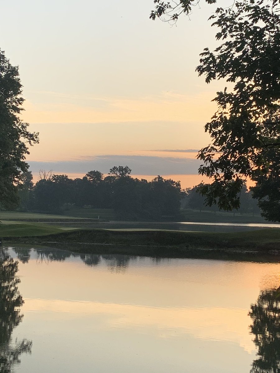 ShakerRunGolf's tweet photo. Who’s ready to start the weekend? #GrowTheTree https://t.co/I5yzqYkhRm