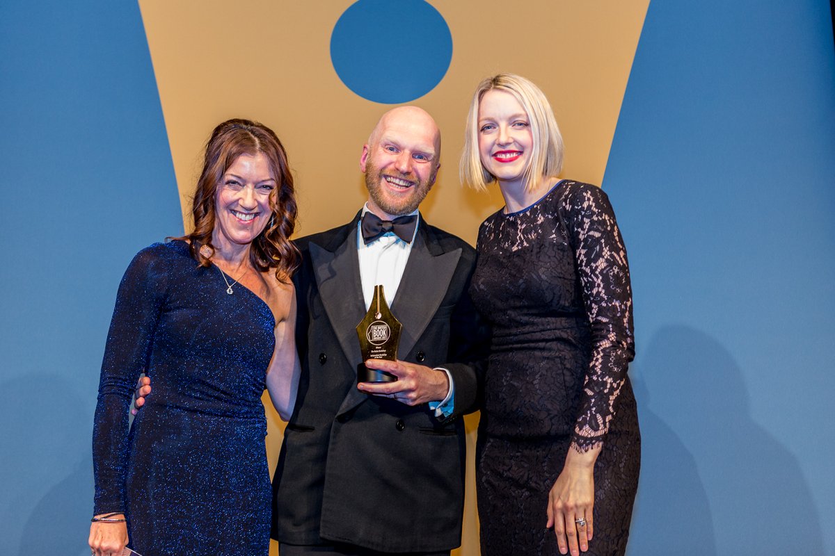 Thank u for indulging my  #30YearsOfBookselling nostalgia trip! I’ve met so many inspirational booksellers & people over 30 years. It’s not what I imagined for a career but I can’t think of anything better. Books & bookshops are special &  #IndieBookshops are v special! Bx 16/END