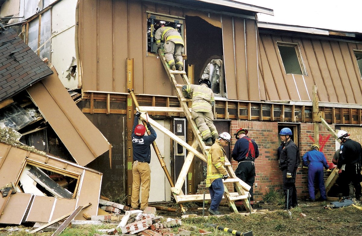 VimpexLtd's tweet image. There isn’t a more comprehensive, scalable and straightforward system then Paratech’s Rescue Support System which is effective for the most demanding or even simplest deployment #paratech #rescueequipment #stabilisation

Find out more ow.ly/uNx650Av6Fj