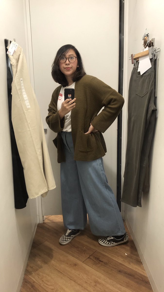 soniaanggi's tweet image. Share me your face and your arts please!

(kalau kata fathman jangan ngaku-ngaku ilustrator deh, nggi)