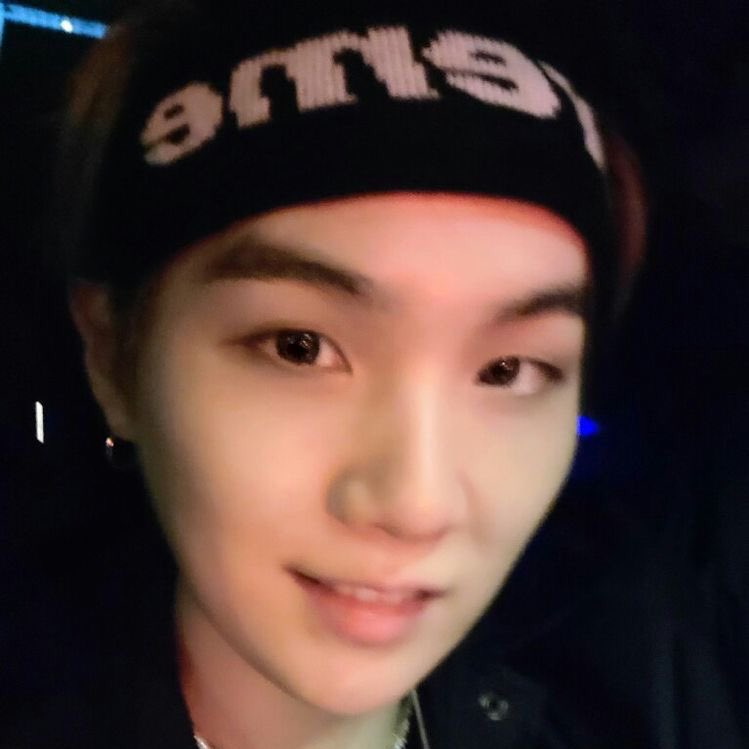 Yoongi in headbands - a long thread 