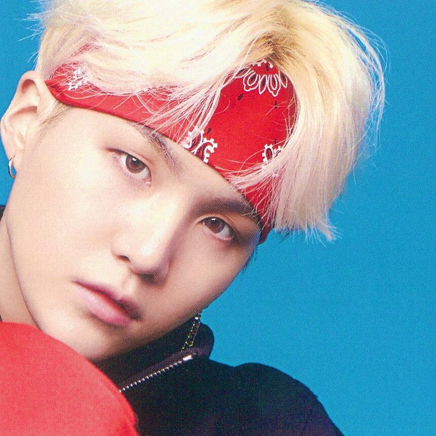 Yoongi in headbands - a long thread 