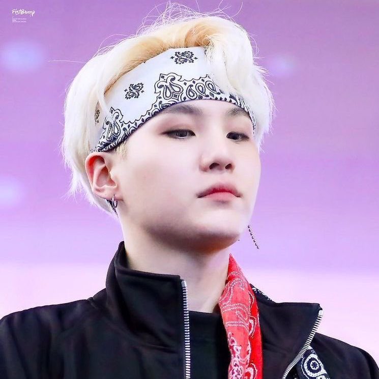 Yoongi in headbands - a long thread 