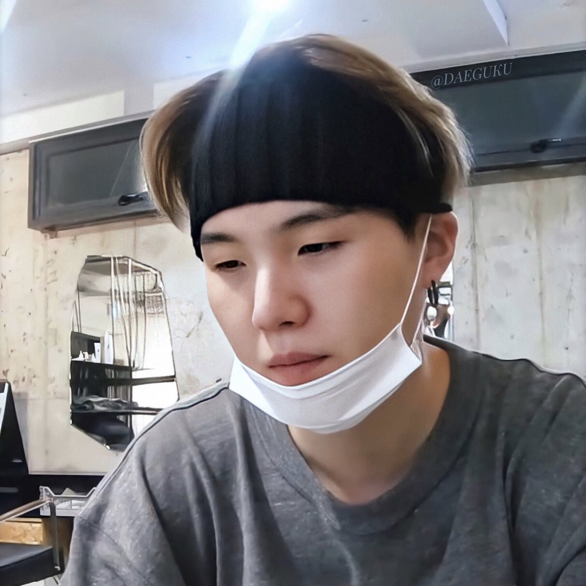 Yoongi in headbands - a long thread 