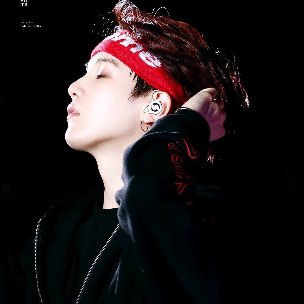 Yoongi in headbands - a long thread 