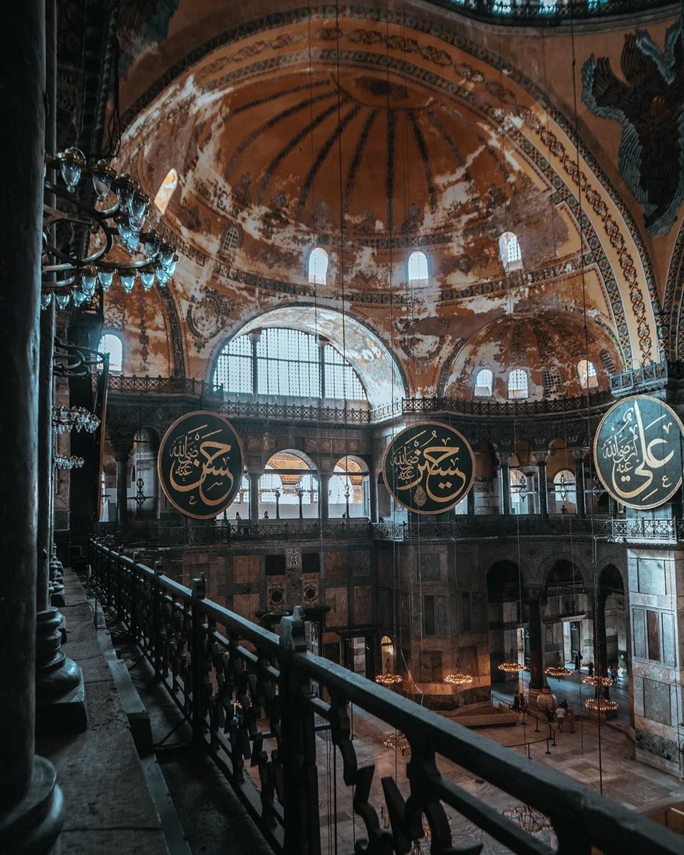 Fatih,Ayasofya’ya git.