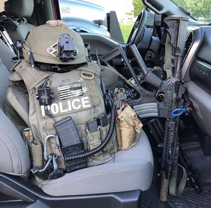 Tools of the trade 

#thinblueline