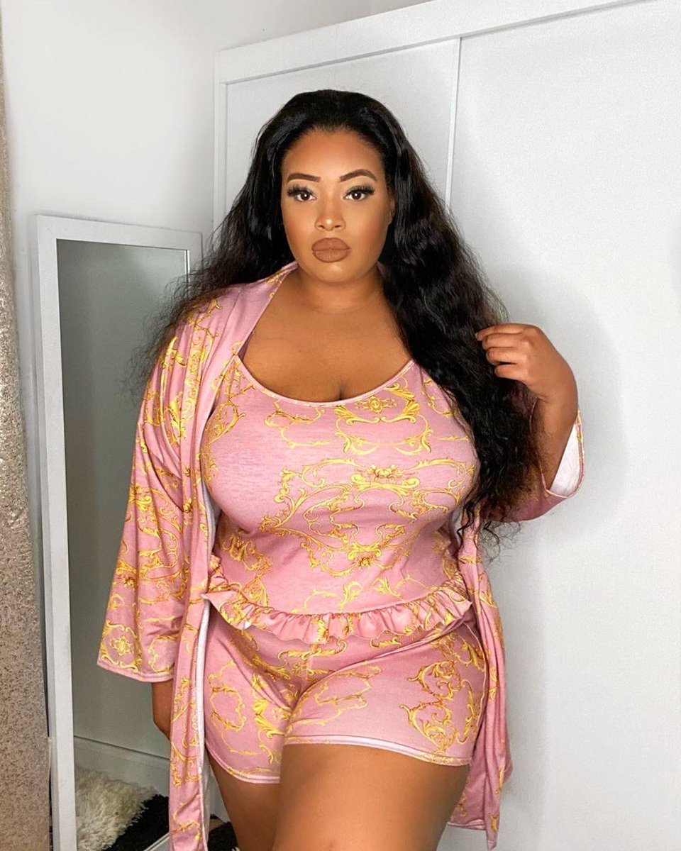 In The Style Curve on X: NEW @missgemcollins pyjamas 🔥How gorge does @ yathbeauty look in our NEW GC range 😍This set with matching gown is a  must-have so shop NOW! 🛍️ t.coC2DKZIsG4o