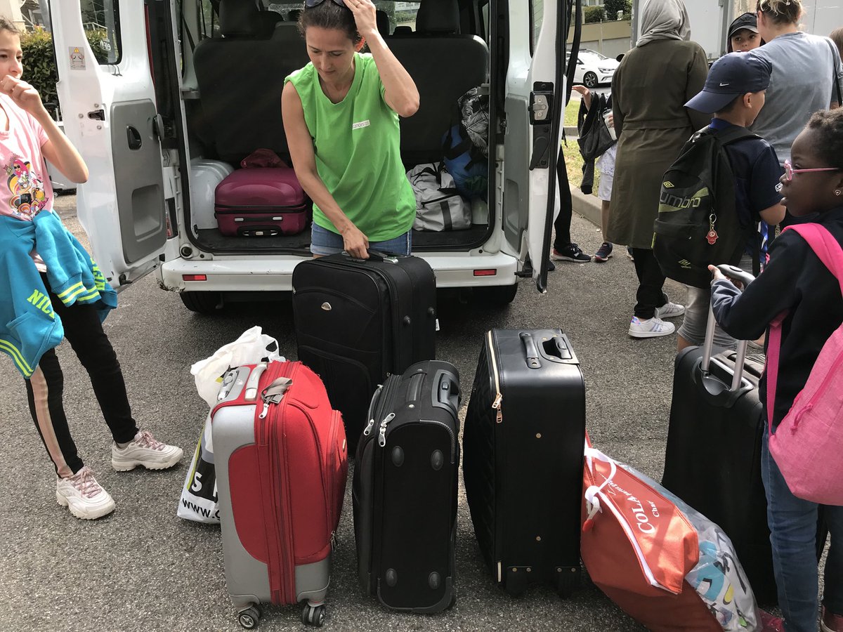 DasenLoire's tweet photo. Colonies  apprenantes arrivée site de la traverse «  les maîtresses étaient géniales » «  c était super » #VacancesApprenantes ⁦@education_gouv⁩ ⁦@saint_etienne_⁩ https://t.co/aEThrlpNnH