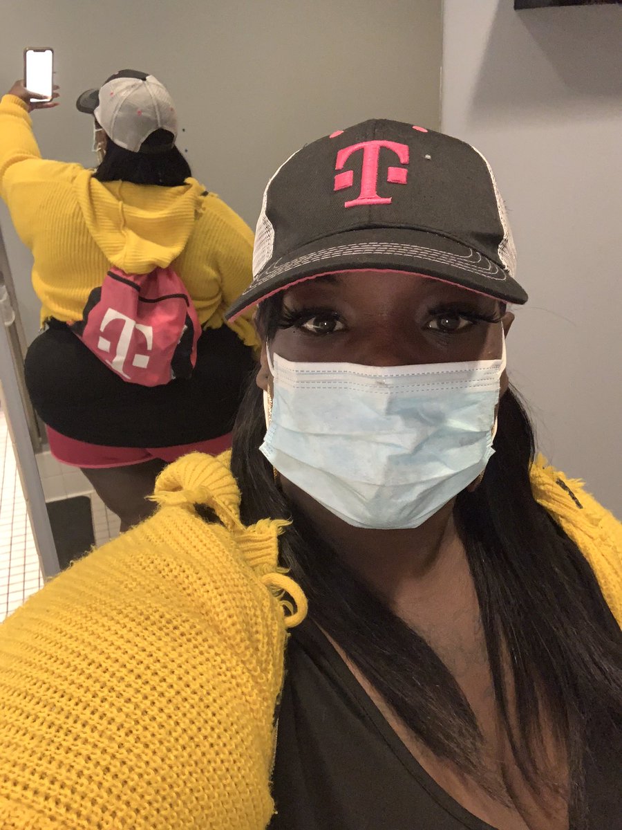 Need a custom mask this does not give me Magenta vibes