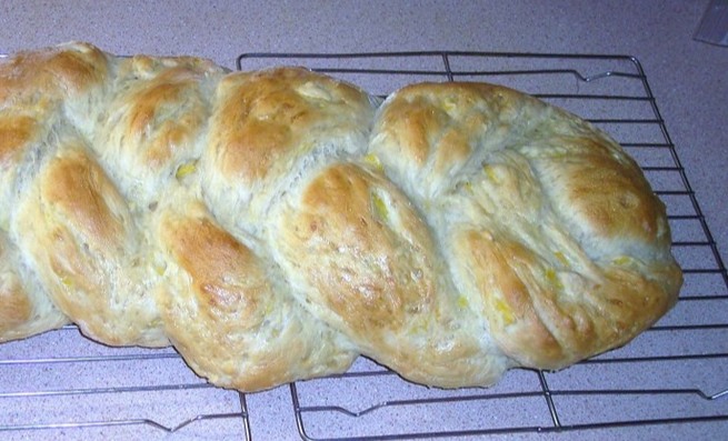 DeborahVogts's tweet image. Braided Squash Bread is perfect when the squash harvest is taking over the garden. Moist with a touch of earthy vegetable flavor made even better slathered with butter. 

#braidedsquashbread #braidedbread #yeastbread #bread #squash #gardenvegetables

ow.ly/8Wqk50AoyAX