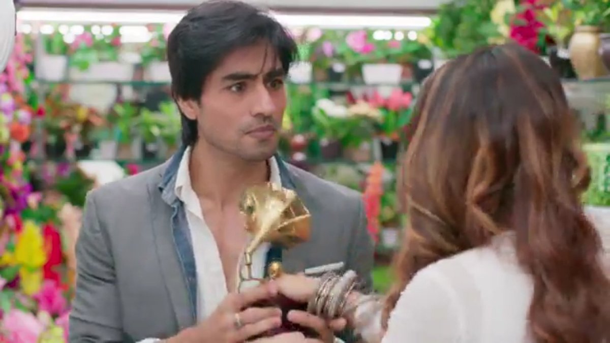 this snatching snatching "game" was cute   #Bepannaah