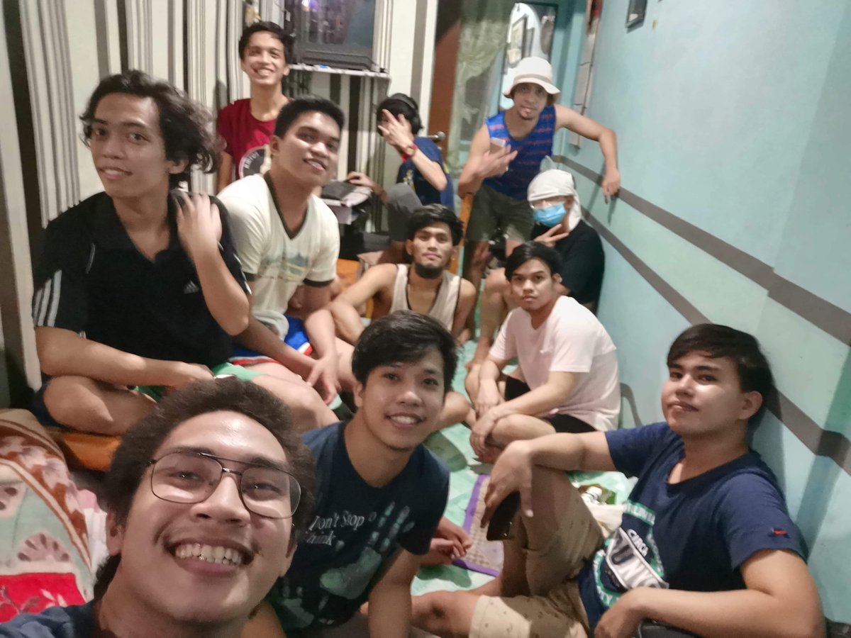 Rekkles3's tweet photo. Binhi officers 2013 - 2016, With our pangulo (Miko) 
#Kumpleto https://t.co/zIuOW6hOgS