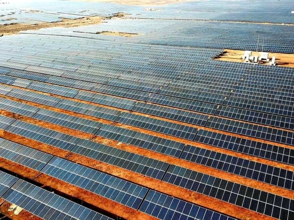 mlokanath97's tweet photo. Looks like soldiers of Mahismati of movie #Bahubali .
Yeh each one of these will not only protect #India but also the whole world.
#RewaSolarPlant https://t.co/ZNDOeNATNs