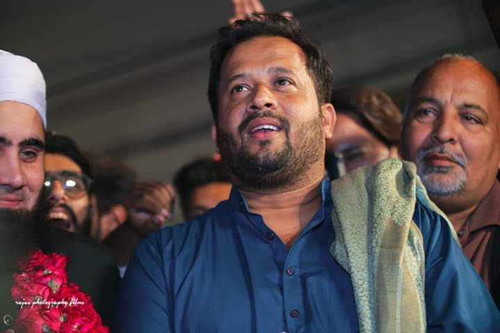 Ahsan (@ahsanhafeez013) on Twitter photo No politician has raised his voice against the oppression of K-electric on karachiites. This Guy <a href="/ZafarJdc/">Syed Zafar Abbas</a> fought alone against this Big Mafia. Hats off to Zafar Abbas❤
#SupportZafarJDC No politician has raised his voice against the oppression of K-electric on karachiites. This Guy <a href="/ZafarJdc/">Syed Zafar Abbas</a> fought alone against this Big Mafia. Hats off to Zafar Abbas❤
#SupportZafarJDC