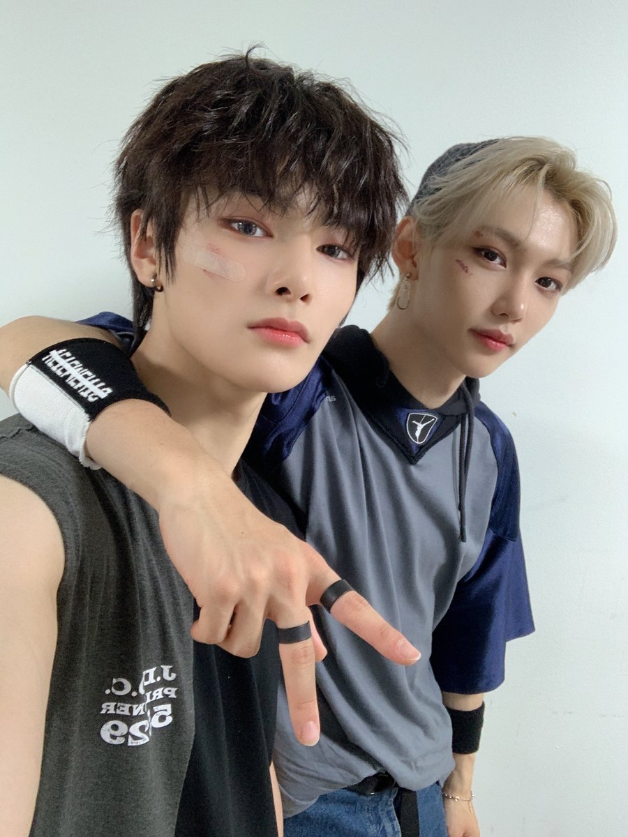 stay_support's tweet photo. [신MEnU_SKZ]

필릭스, 아이엔의 신MEnU 스토리가 궁금하다면!
👉 https://t.co/es8TY7FHEa https://t.co/MtIJucyyvc