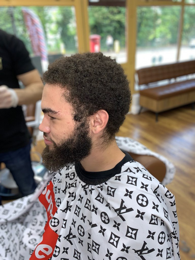 RicoSmall4's tweet photo. Long Live My Barber 🤝 https://t.co/CRd28x6ZgU