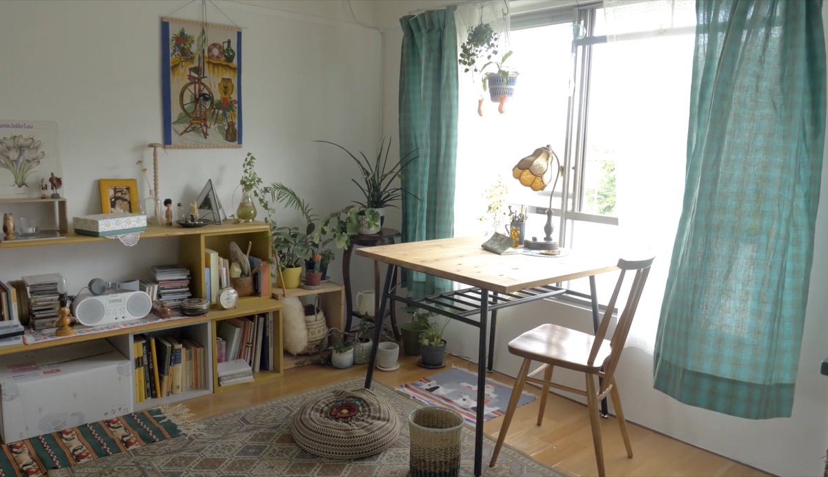 佐藤友子 北欧 暮らしの道具店 Twitterissa ドラマ ひとりごとエプロン シーズン2の制作決定 を記念して特別映像をつくりました 主人公が暮らす団地の部屋 夏バージョンをひと足先に公開します さらに後半はこのドラマ製作に関わるわたし 店長の佐藤より