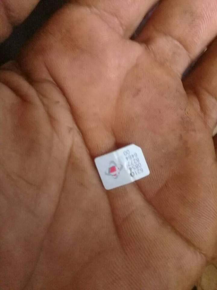 FerdinandHaean3's tweet photo. Jangan sampai rakyat beramai-ramai melakukan hal ini wahai @Telkomsel , rakyat menunggu langkah management melakukan pembersihan kaum radikal di internal perusahaan. Lakukan litsus bila perlu seperti era Soeharto. Ini penting dilakukan utk membuktikan komitmen Telkomsel..!! https://t.co/u417KSeRVB
