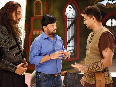 AK_SONIYA2's tweet photo. My Dream project #Puli2🐅 , Kick-starts with Pooja Today 🥰...
Soon you see one more Bahubali kind of movie in Tamil cinema 👍♥️.. First Look Releasing at Today 6.00 PM ✌️..
#Mastеr #PULl🐅 @actorvijay .. https://t.co/S5uf6XAb4t