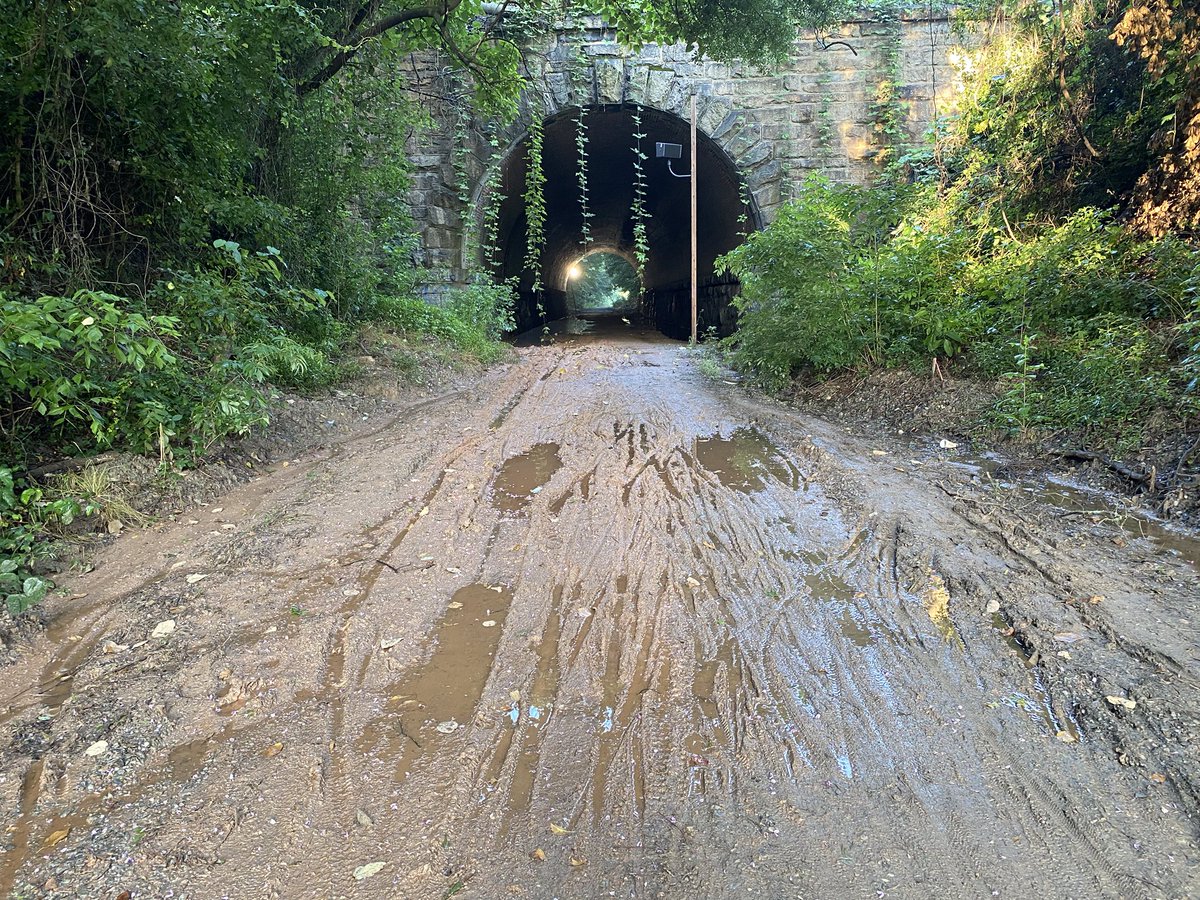 If I didn’t want to use that route - I could use the  @AtlantaBeltLine to get under the tracks. Problem is - they are not maintaining the tunnel under McDonough Blvd. This is its current state... &ndash; bei  Atlanta Beltline Corridor at Milton