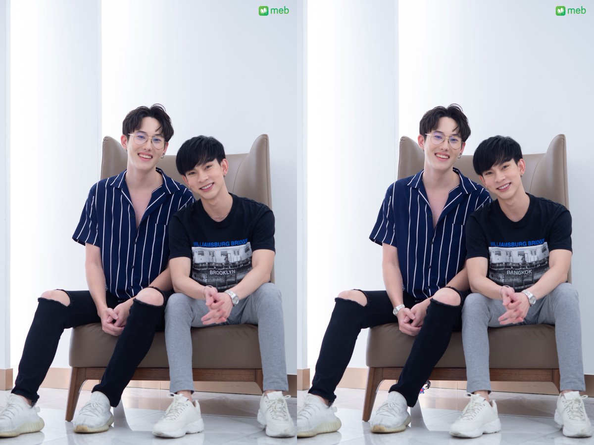 readAwrite tweet media