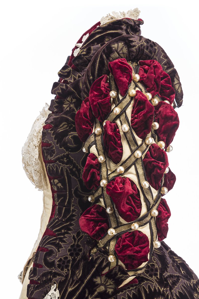 <a href="/kateStrasdin/">Dr Kate Strasdin</a> Following Dr Kate Strasdin comment about our #19thc century #fancydress possibly from Worth. It is an inspired combination of the Tudor and Italian Renaissance costumes (detail of the sleeves and the portraits of Eleonor of Toledo) with Turkish velvets.
