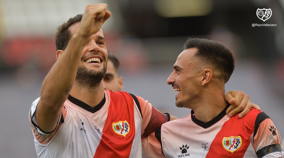 RayoVallecano's tweet photo. 📷⚡️Galería de imágenes del #RayoNumancia (3-2)
https://t.co/Wbqmvth9ax https://t.co/kcaaoe90Fh