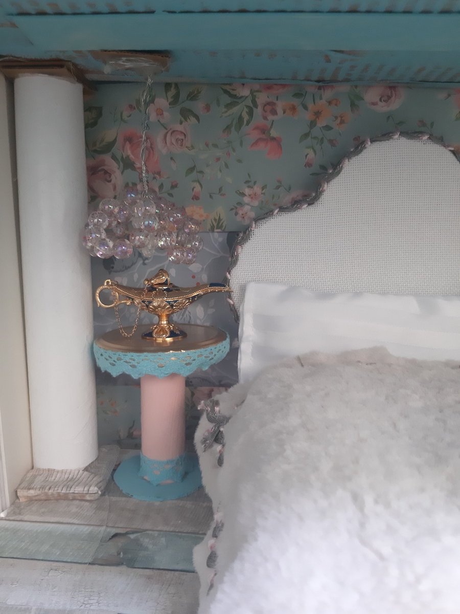 vianabanjo's tweet photo. Quiero que veáis la artistaza que es mi madre, que ha hecho esta casita (casoplón) para que jueguen sus nietos 💘 https://t.co/joPdHs0YTF